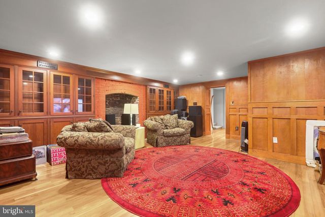 1007 N CALVERT ST, Baltimore, MD 21202