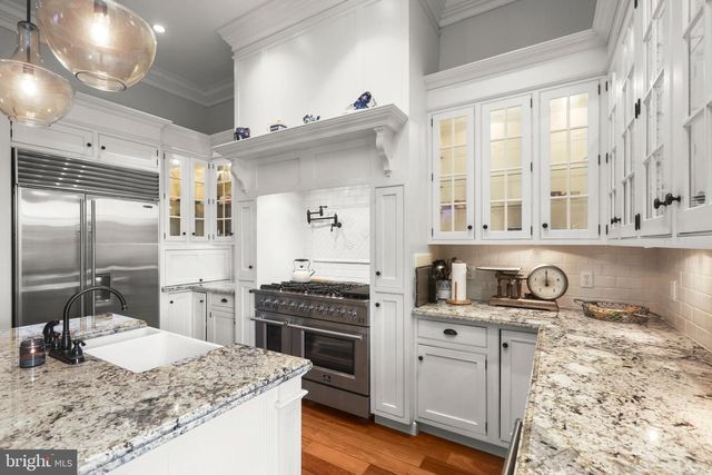 1007 N CALVERT ST, Baltimore, MD 21202