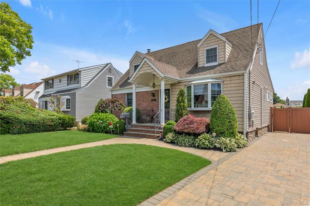 2163 Spruce Street, Wantagh, NY 11793