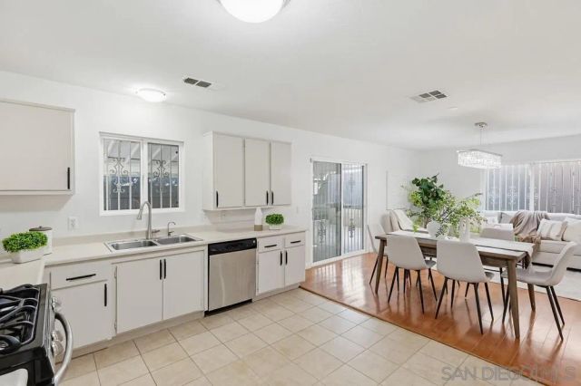 4916 NOGAL, San Diego, CA 92102