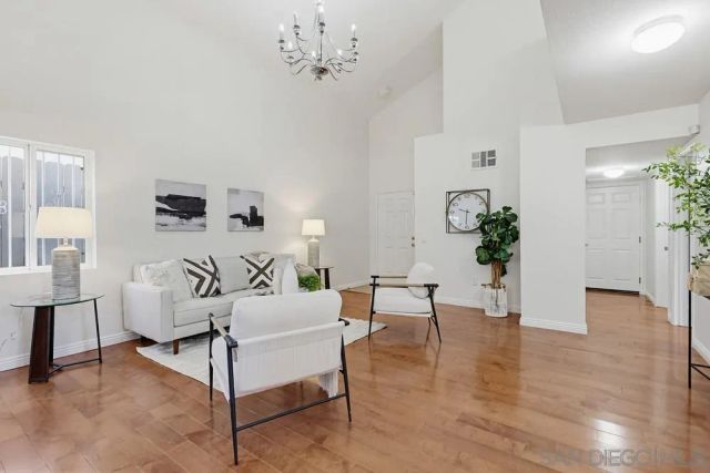 4916 NOGAL, San Diego, CA 92102