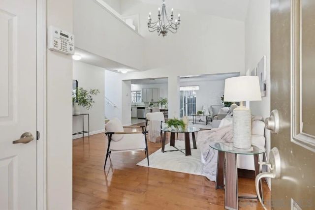 4916 NOGAL, San Diego, CA 92102