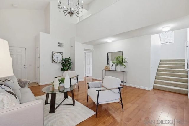 4916 NOGAL, San Diego, CA 92102