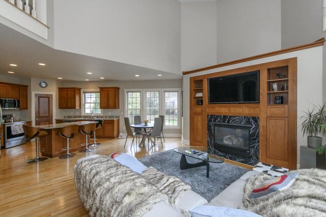 10935 Oriole LANE, Mequon, WI 53092