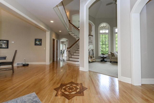 10935 Oriole LANE, Mequon, WI 53092