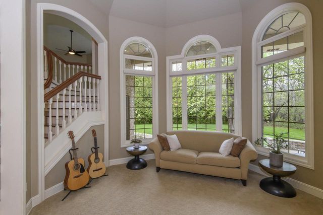 10935 Oriole LANE, Mequon, WI 53092