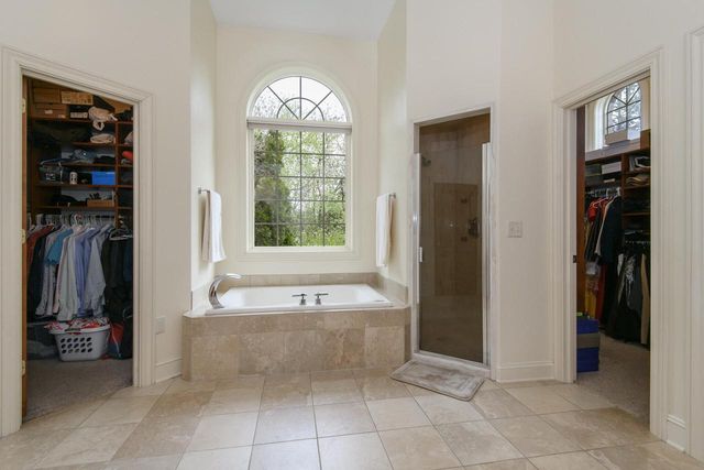 10935 Oriole LANE, Mequon, WI 53092