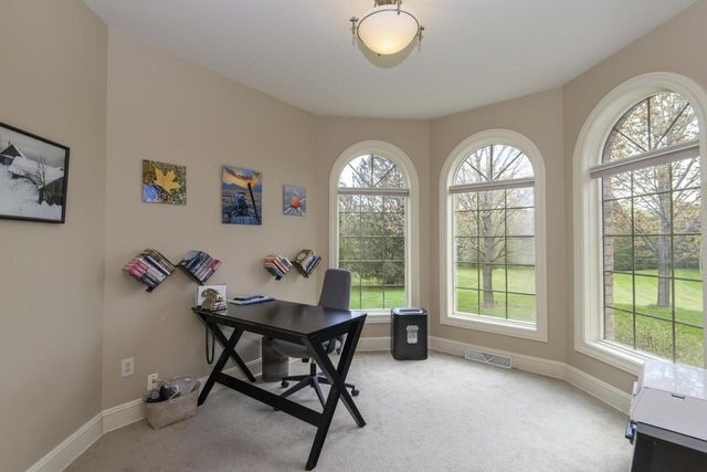 10935 Oriole LANE, Mequon, WI 53092