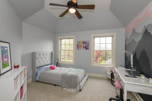 10935 Oriole LANE, Mequon, WI 53092