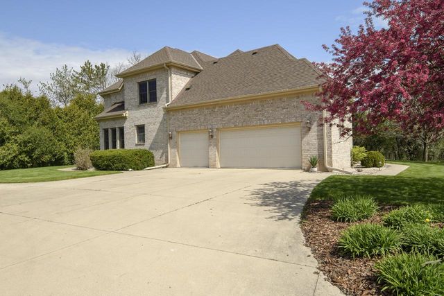 10935 Oriole LANE, Mequon, WI 53092