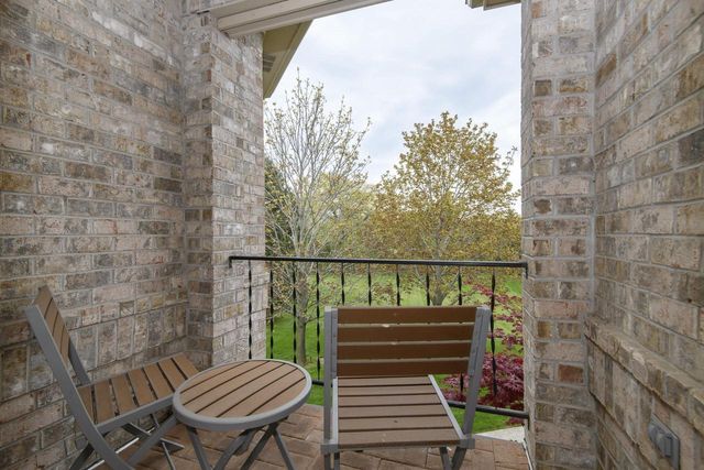 10935 Oriole LANE, Mequon, WI 53092
