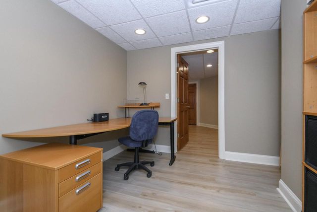 10935 Oriole LANE, Mequon, WI 53092
