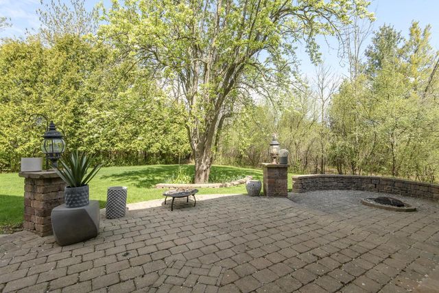 10935 Oriole LANE, Mequon, WI 53092