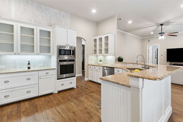 6528 Shoreline Drive, Little Elm, TX 75068