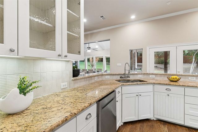 6528 Shoreline Drive, Little Elm, TX 75068