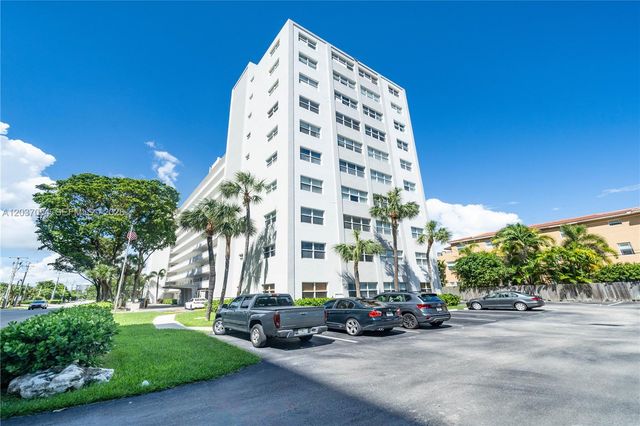 2555 NE 11th St 310, Fort Lauderdale, FL 33304