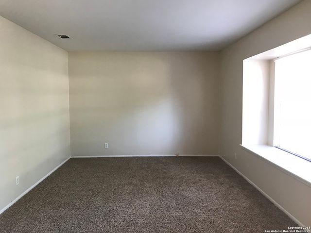 5874 CASTLE RUN DR, San Antonio, TX 78218