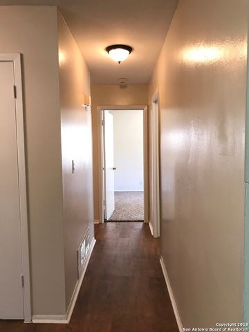 5874 CASTLE RUN DR, San Antonio, TX 78218