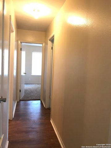 5874 CASTLE RUN DR, San Antonio, TX 78218