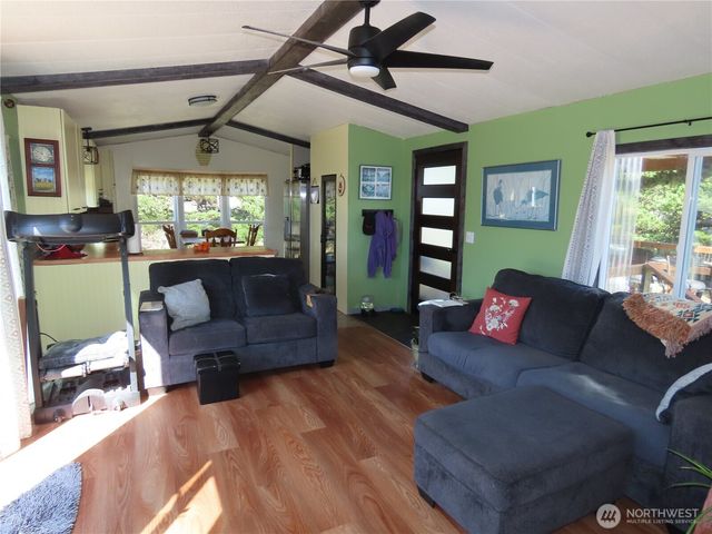 925 State Route 105, Grayland, WA 98547