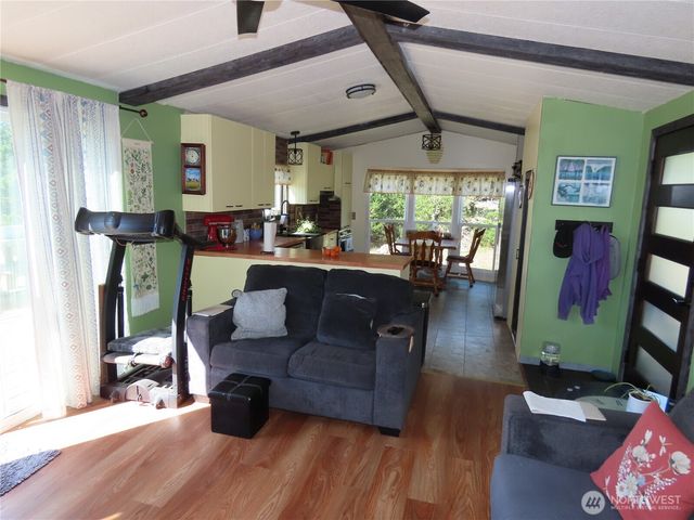 925 State Route 105, Grayland, WA 98547