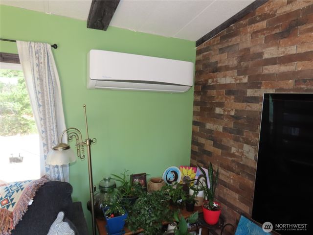 925 State Route 105, Grayland, WA 98547