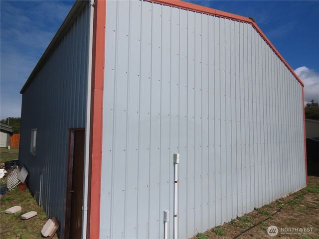 925 State Route 105, Grayland, WA 98547