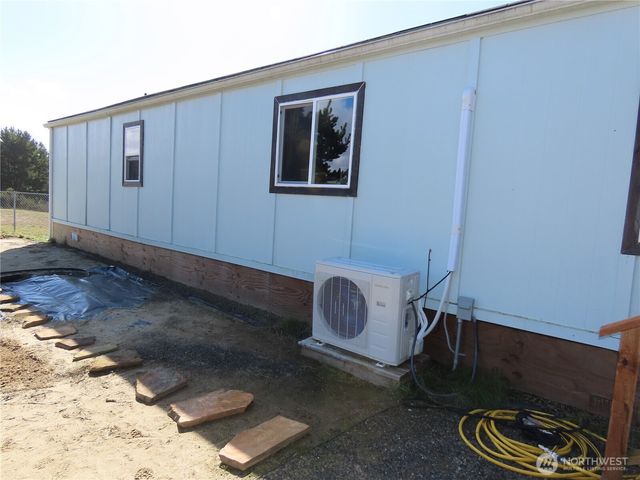 925 State Route 105, Grayland, WA 98547