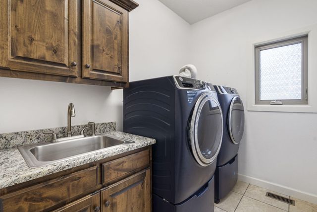 2956 S Ranch Drive, Springfield, MO 65809