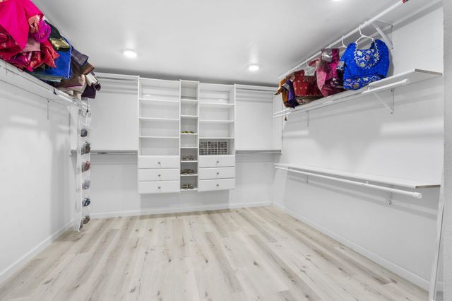 2956 S Ranch Drive, Springfield, MO 65809