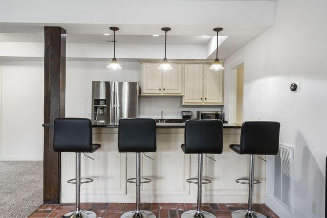 2956 S Ranch Drive, Springfield, MO 65809