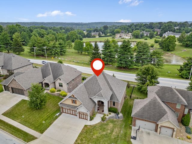 2956 S Ranch Drive, Springfield, MO 65809