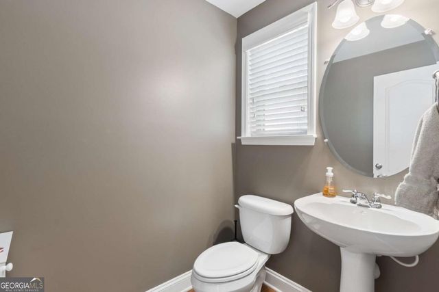 1090 Chelsey Way, Roswell, GA 30075