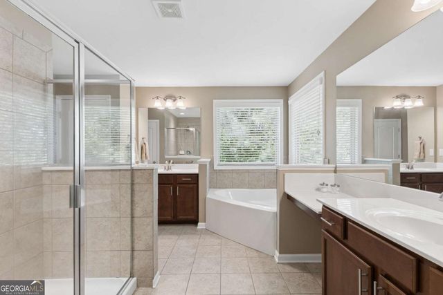 1090 Chelsey Way, Roswell, GA 30075