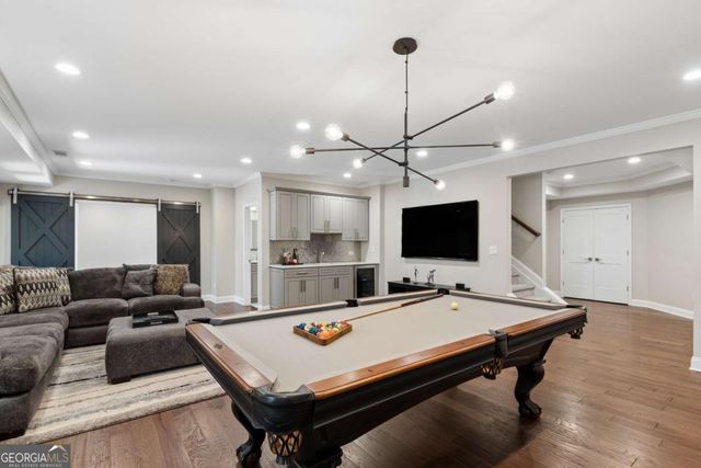 1090 Chelsey Way, Roswell, GA 30075