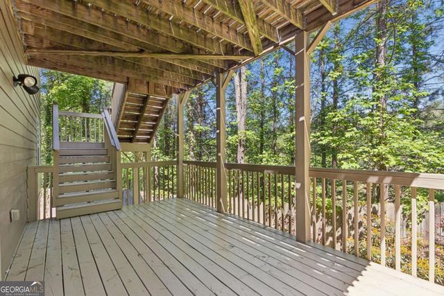 1090 Chelsey Way, Roswell, GA 30075