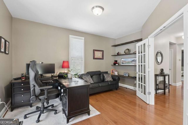 1090 Chelsey Way, Roswell, GA 30075