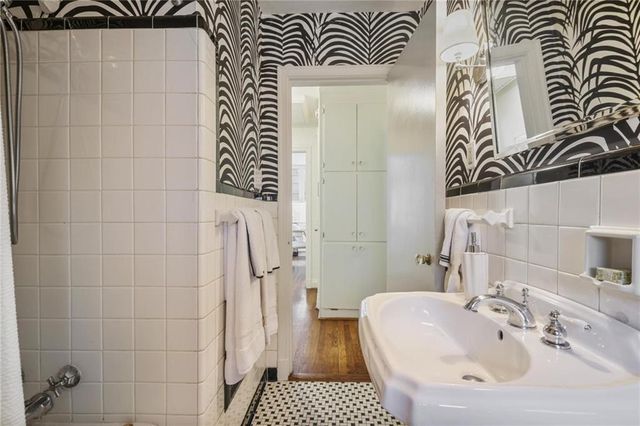 240 Eureka Drive NE, Atlanta, GA 30305