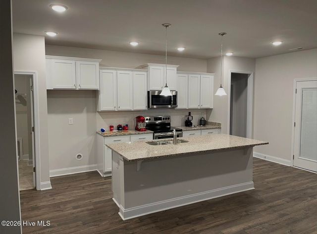 103 Seashore Street, Grimesland, NC 27837