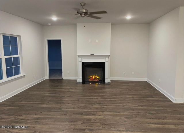 103 Seashore Street, Grimesland, NC 27837