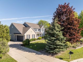 N49W15945 Caitlin COURT, Menomonee Falls, WI 53051