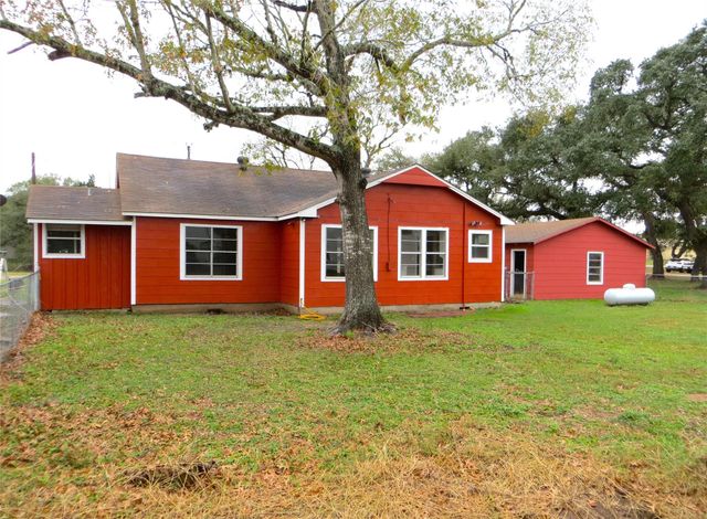 5807 Avenue D, Sheridan, TX 77475