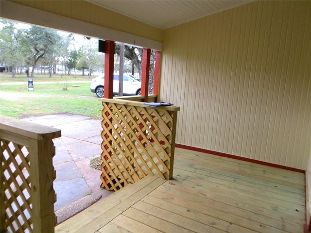 5807 Avenue D, Sheridan, TX 77475