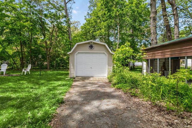 19613 Oakdale Avenue, South Bend, IN 46637