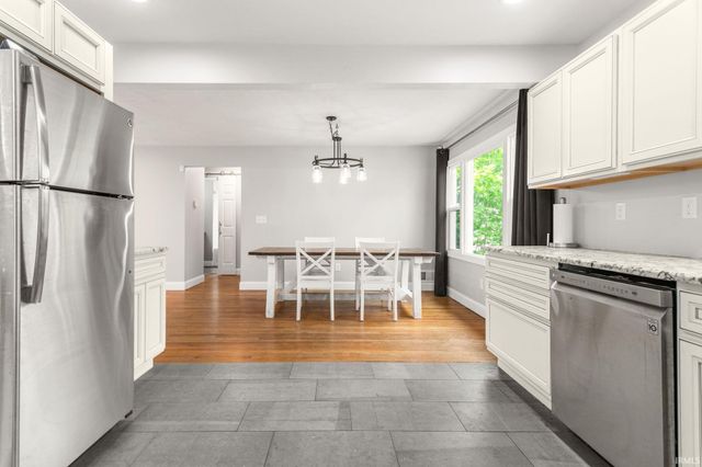 19613 Oakdale Avenue, South Bend, IN 46637