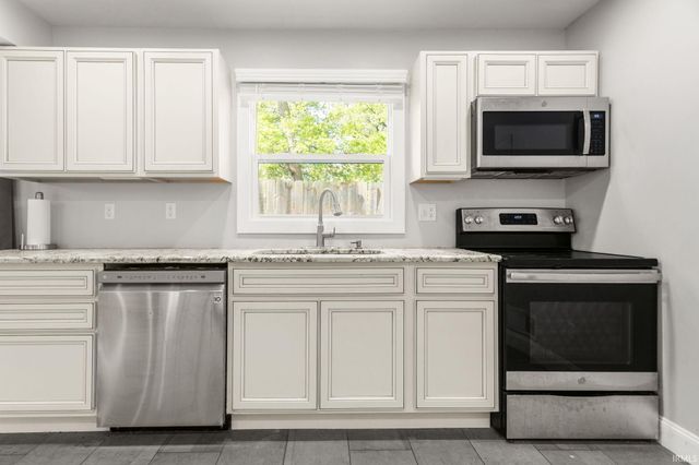 19613 Oakdale Avenue, South Bend, IN 46637