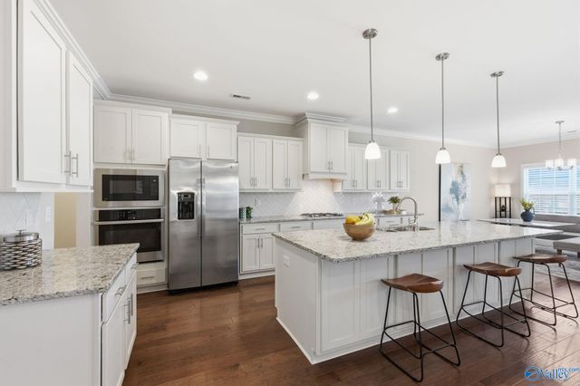 12607 Oak North Sw, Huntsville, AL 35803