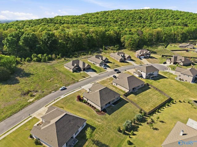 12607 Oak North Sw, Huntsville, AL 35803