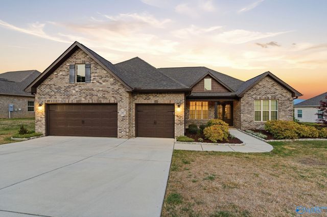 12607 Oak North Sw, Huntsville, AL 35803