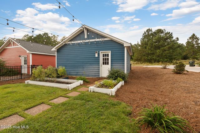 259 Legacy Lakes Way, Aberdeen, NC 28315